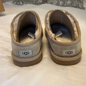 UGG Kids Sand Classic Slippers